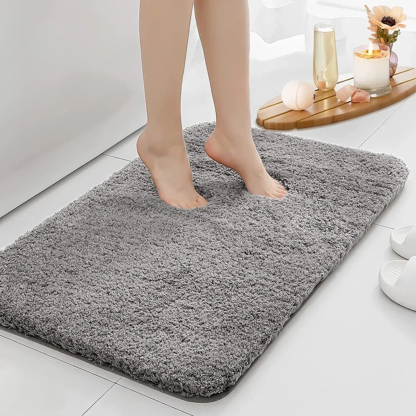 Anti-Slip Bathroom Mat - Thick, Absorbent, Machine Washable