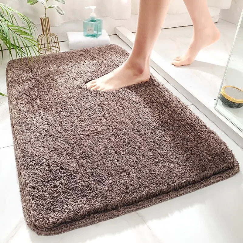 Anti-Slip Bathroom Mat - Thick, Absorbent, Machine Washable
